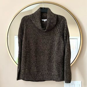 BCBG TURTLENECK SWEATER